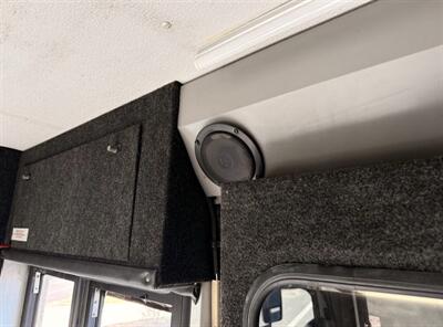 2009 Ford E-450 SD   - Photo 38 - Winston Salem, NC 27106