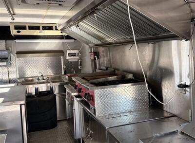 2009 Ford E-450 SD   - Photo 22 - Winston Salem, NC 27106