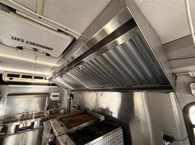 2009 Ford E-450 SD   - Photo 26 - Winston Salem, NC 27106