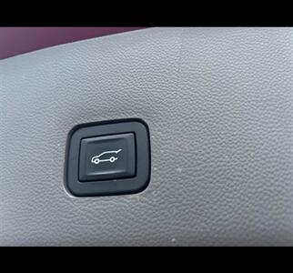 2019 Chevrolet Traverse LT Cloth   - Photo 33 - Winston Salem, NC 27106