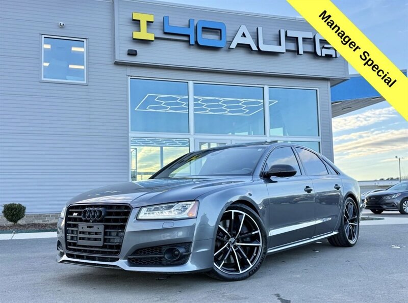 2017 Audi S8 plus 4.0T quattro   - Photo 1 - Winston Salem, NC 27106