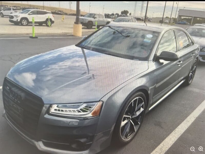 2017 Audi S8 plus 4.0T quattro   - Photo 1 - Winston Salem, NC 27106