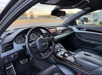 2017 Audi S8 plus 4.0T quattro   - Photo 17 - Winston Salem, NC 27106