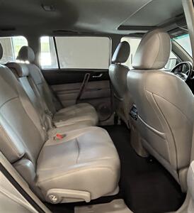 2011 Toyota Highlander Limited   - Photo 17 - Portland, OR 97214
