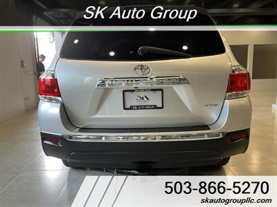 2011 Toyota Highlander Limited   - Photo 5 - Portland, OR 97214
