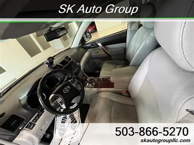 2011 Toyota Highlander Limited   - Photo 9 - Portland, OR 97214