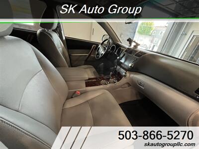 2011 Toyota Highlander Limited   - Photo 19 - Portland, OR 97214