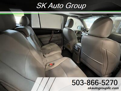 2011 Toyota Highlander Limited   - Photo 16 - Portland, OR 97214