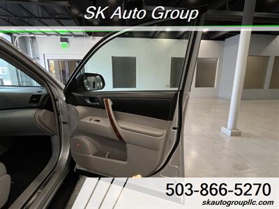 2011 Toyota Highlander Limited   - Photo 18 - Portland, OR 97214