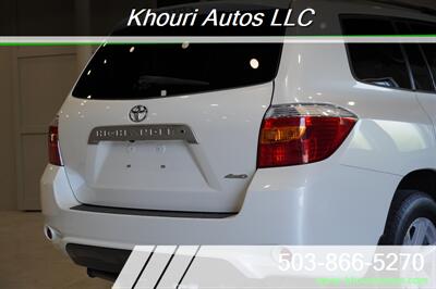 2010 Toyota Highlander SE   - Photo 7 - Portland, OR 97214