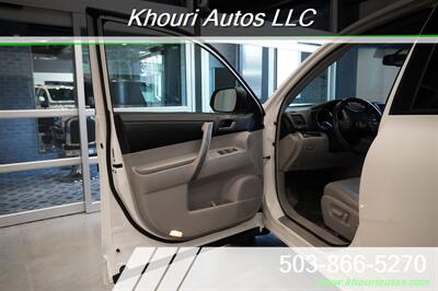 2010 Toyota Highlander SE   - Photo 29 - Portland, OR 97214
