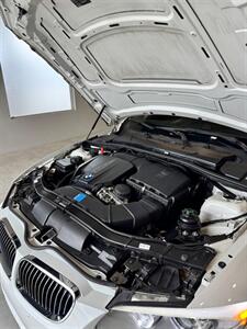 2011 BMW 3 Series 335i   - Photo 14 - Portland, OR 97214