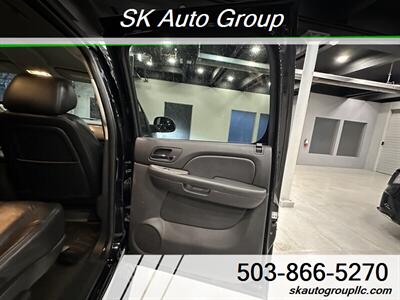 2013 Chevrolet Suburban LT   - Photo 16 - Portland, OR 97214