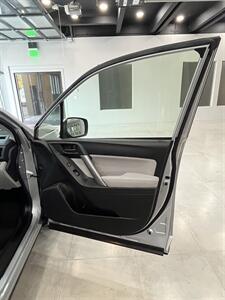 2014 Subaru Forester 2.5i Premium - Photo 19 - Portland, OR 97214