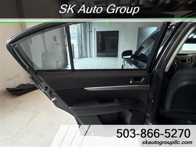 2012 Subaru Legacy 2.5i Premium - Photo 11 - Portland, OR 97214