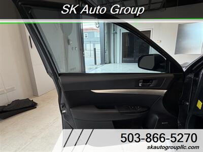 2012 Subaru Legacy 2.5i Premium - Photo 8 - Portland, OR 97214
