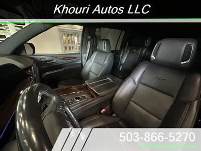 2022 Cadillac Escalade ESV Luxury   - Photo 10 - Portland, OR 97214