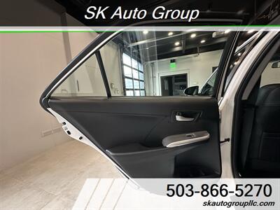 2013 Toyota Camry SE   - Photo 14 - Portland, OR 97214