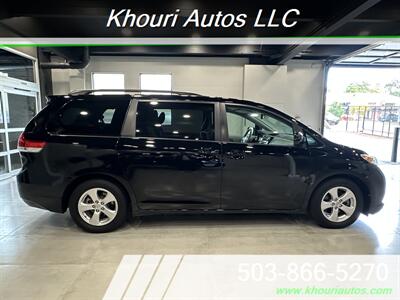 2014 Toyota Sienna LE Mobility 7-Passenger   - Photo 8 - Portland, OR 97214