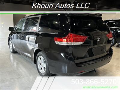 2014 Toyota Sienna LE Mobility 7-Passenger   - Photo 5 - Portland, OR 97214