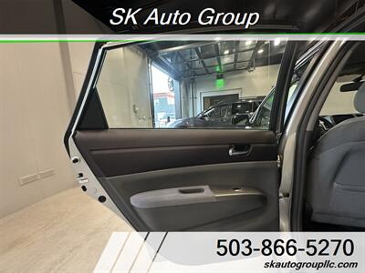 2005 Toyota Prius   - Photo 14 - Portland, OR 97214