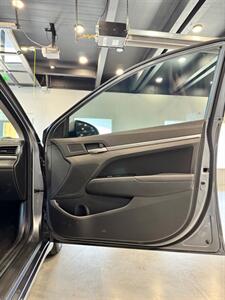 2019 Hyundai ELANTRA SE   - Photo 16 - Portland, OR 97214