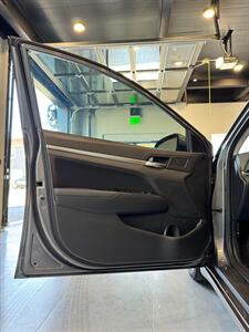 2019 Hyundai ELANTRA SE   - Photo 8 - Portland, OR 97214