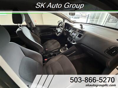 2013 Kia Rio LX   - Photo 24 - Portland, OR 97214