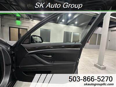 2014 BMW 550i xDrive - 2 Owners / M-Trim Rare find - Photo 25 - Portland, OR 97214