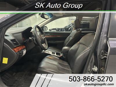 2011 Subaru Outback 2.5i Limited   - Photo 11 - Portland, OR 97214