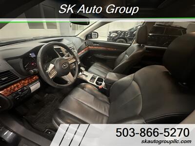 2011 Subaru Outback 2.5i Limited   - Photo 12 - Portland, OR 97214