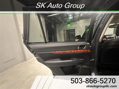 2011 Subaru Outback 2.5i Limited   - Photo 14 - Portland, OR 97214