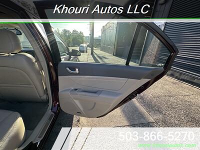 2007 Hyundai SONATA Limited- 1-Owner / 61 Service Records / Clean!   - Photo 19 - Portland, OR 97214