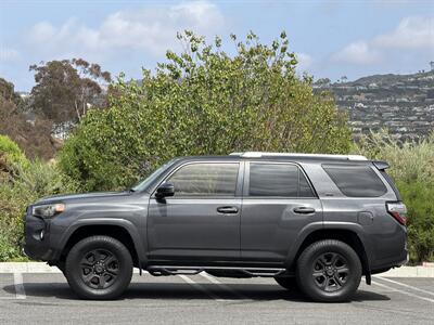 2014 Toyota 4Runner SR5 Premium 3rd Row Seating - Photo 3 - San Juan Capistrano, CA 92675
