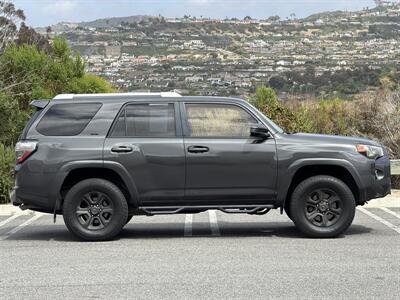 2014 Toyota 4Runner SR5 Premium 3rd Row Seating - Photo 7 - San Juan Capistrano, CA 92675