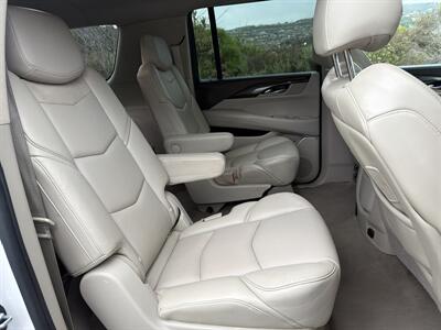 2019 Cadillac Escalade ESV Luxury   - Photo 16 - San Juan Capistrano, CA 92675