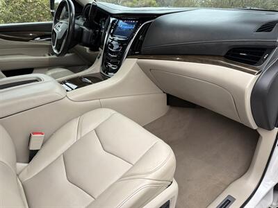 2019 Cadillac Escalade ESV Luxury   - Photo 12 - San Juan Capistrano, CA 92675