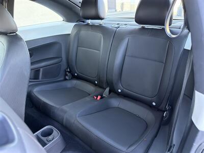 2012 Volkswagen Beetle 2.5L PZEV - Photo 13 - San Juan Capistrano, CA 92675