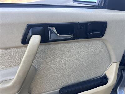 1992 Mercedes-Benz 190 E 2.6   - Photo 23 - San Juan Capistrano, CA 92675