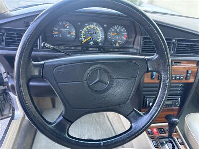 1992 Mercedes-Benz 190 E 2.6   - Photo 26 - San Juan Capistrano, CA 92675