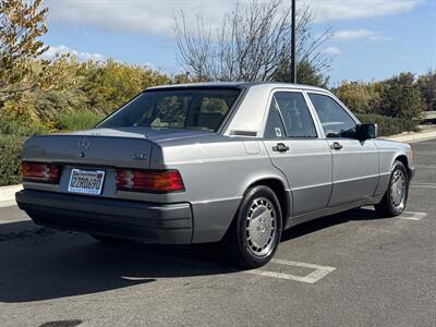 1992 Mercedes-Benz 190 E 2.6   - Photo 6 - San Juan Capistrano, CA 92675