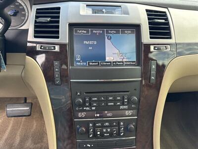 2011 Cadillac Escalade Luxury   - Photo 22 - San Juan Capistrano, CA 92675