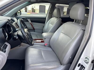 2012 Toyota Highlander Limited   - Photo 16 - San Juan Capistrano, CA 92675