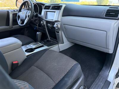 2012 Toyota 4Runner SR5   - Photo 12 - San Juan Capistrano, CA 92675