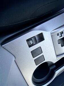 2012 Toyota 4Runner SR5   - Photo 26 - San Juan Capistrano, CA 92675