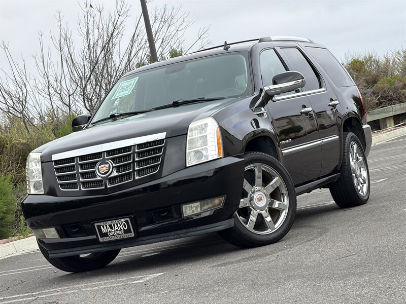 2014 Cadillac Escalade 2WD Luxury's photo