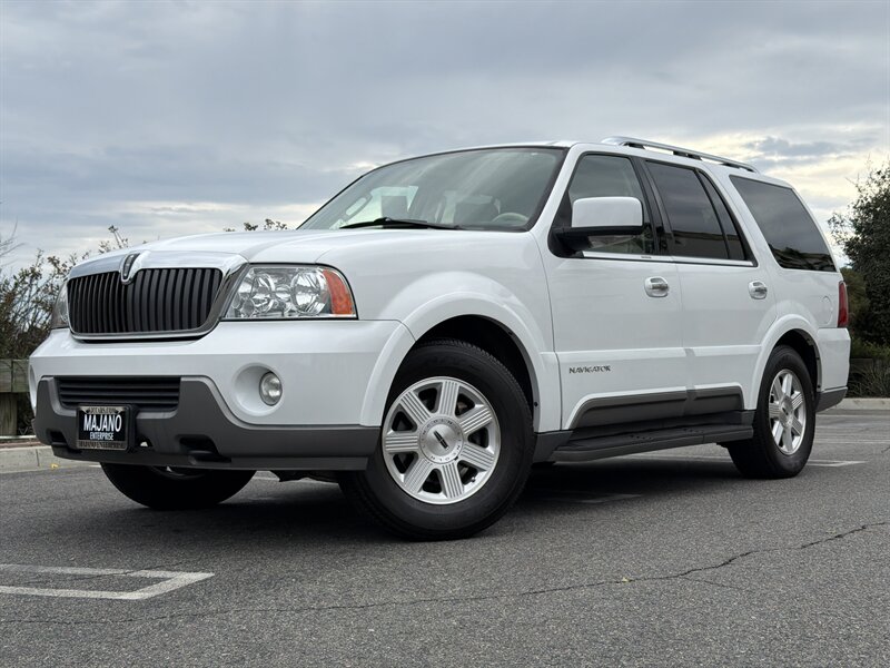 2004 Lincoln Navigator Luxury's photo