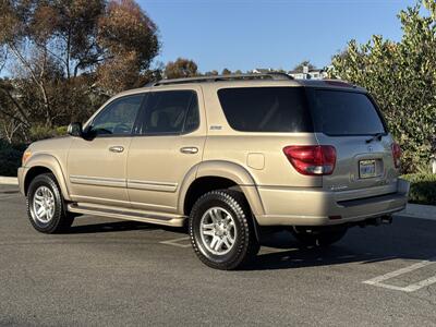 2005 Toyota Sequoia SR5  4X4 - Photo 4 - San Juan Capistrano, CA 92675