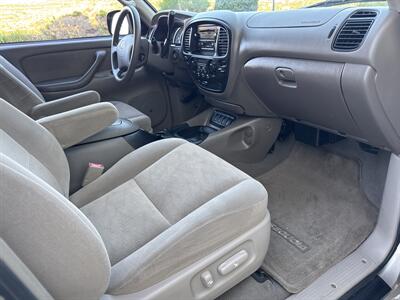 2005 Toyota Sequoia SR5  4X4 - Photo 11 - San Juan Capistrano, CA 92675