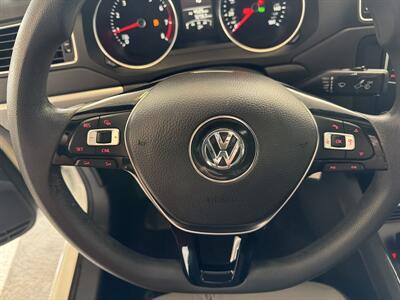 2017 Volkswagen Jetta 1.4T S - Photo 13 - San Juan Capistrano, CA 92675